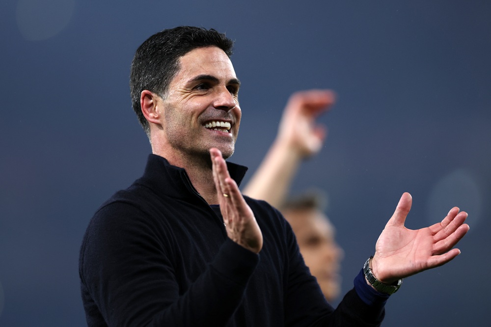 Mikel Arteta, Manager of Arsenal, applauds the fans after progressing to the final of the UEFA Champions League 2025/26 following the team's victory in the UEFA Champions League 2025/26 Semi Final Second Leg match between Arsenal FC and Atletico de Madrid at Arsenal Stadium on May 05, 2026 in London, England. (Photo by Justin Setterfield/Getty Images)