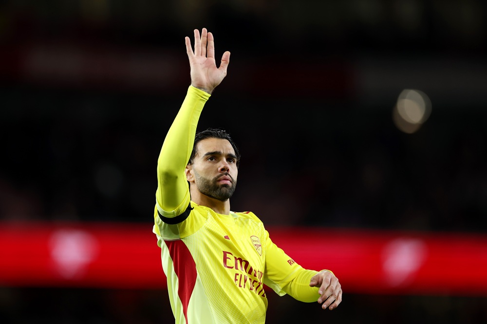 David Raya of Arsenal waves to the fans after the team's victory in the Premier League match between Arsenal and Burnley at Emirates Stadium on May 18, 2026 in London, England. (Photo by Justin Setterfield/Getty Images)
