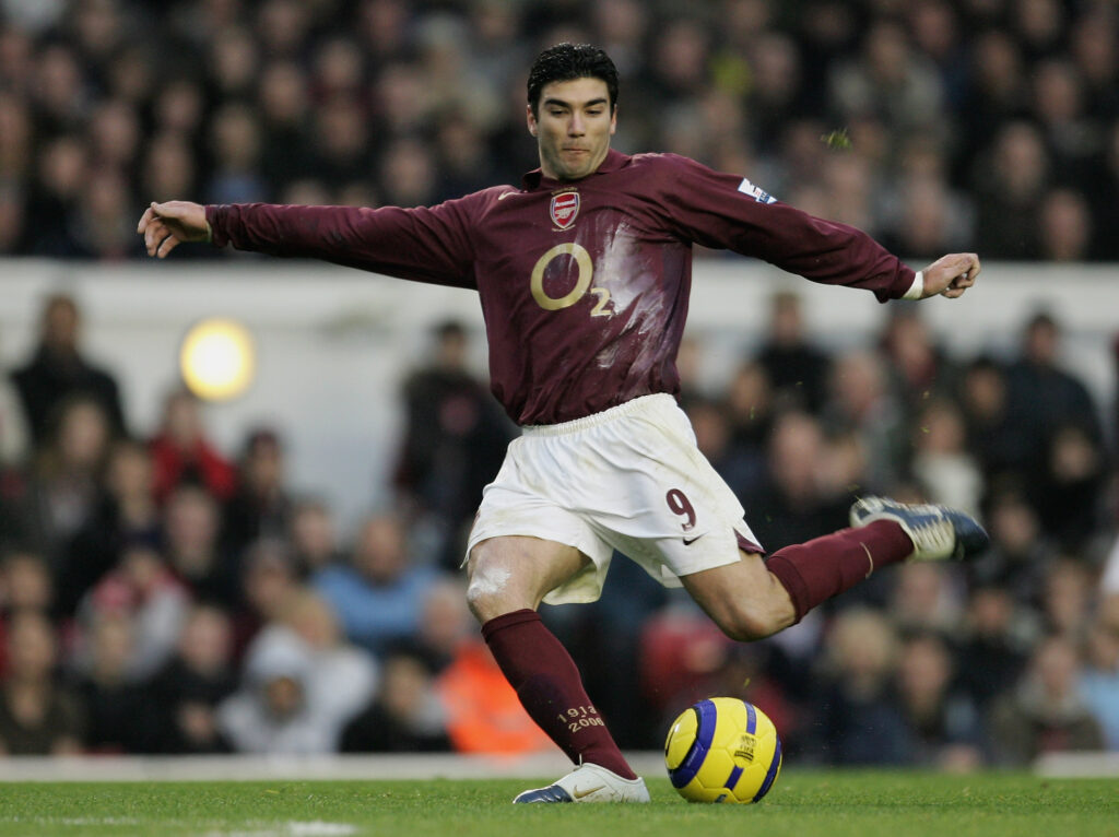 Jose Antonio Reyes of Arsenal in action during the Barclays Premiership match between Arsenal and Middlesbrough at Highbury on January 14, 2006 in London, England.