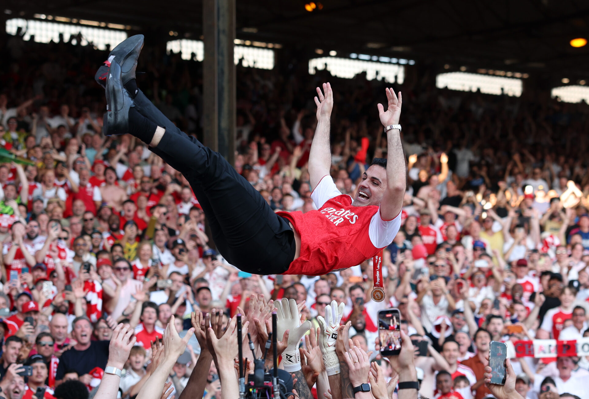 Best photos as Arsenal lift Premier League trophy 16 crystal palace v arsenal premier league 20 scaled