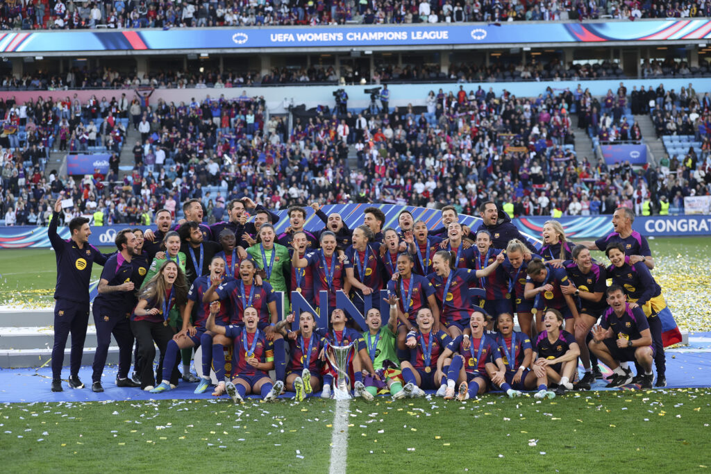 Team of FC Barcelona poses for a photo with the UEFA Women's Champions League Trophy following the team's victory during the UEFA Women's Champions League Final 2026 match between FC Barcelona and OL Lyonnes at Ullevaal Stadion on May 23, 2026 in Oslo
