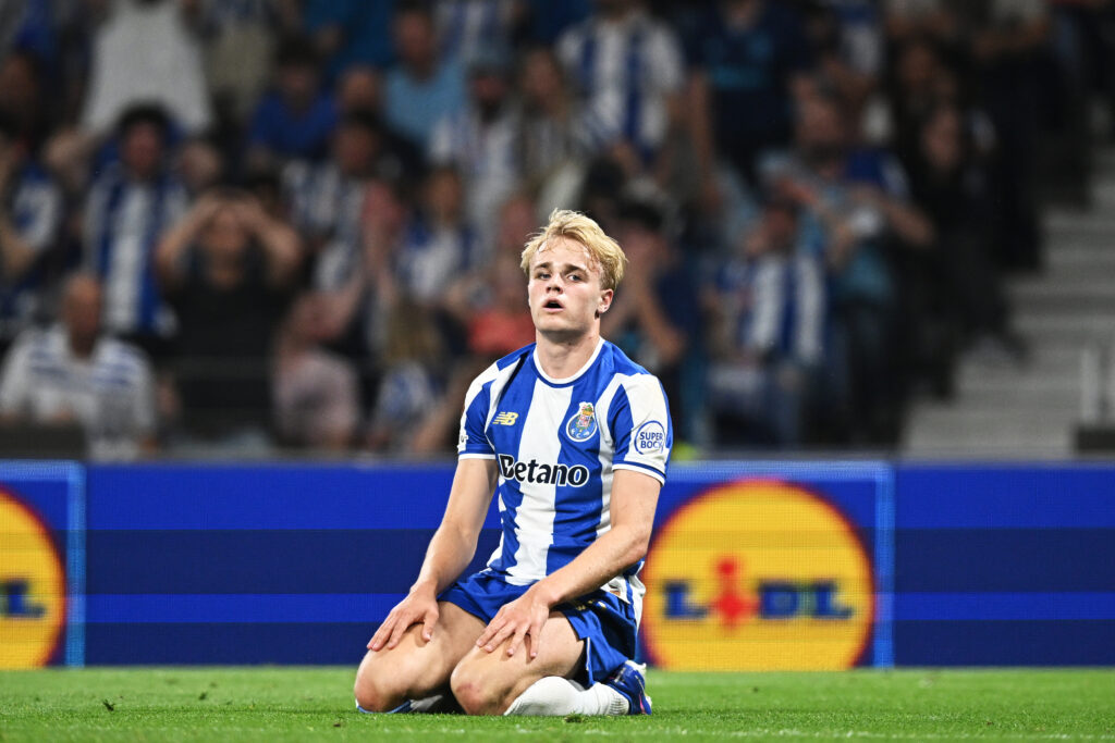 Victor Froholdt of FC Porto reacts after a missed chance during the UEFA Europa League 2025/26 Quarter-Final Leg One match between FC Porto and Nottingham Forest FC at Estadio do Dragao on April 09, 2026
