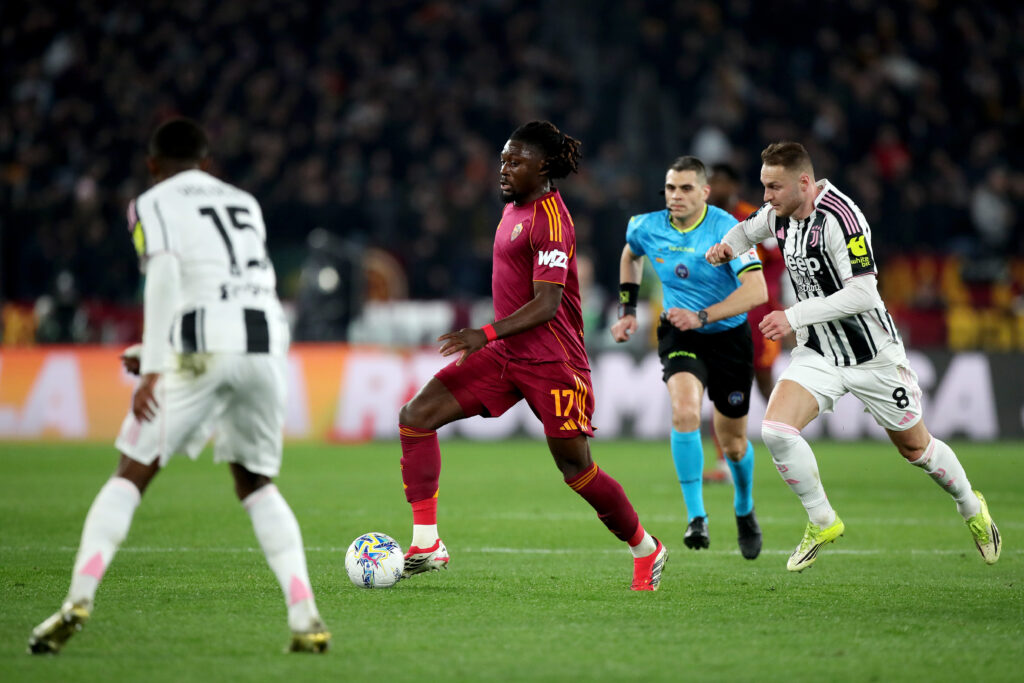Arsenal make fresh contact over €40m Manu Kone 3 Manu Kone of AS Roma and Teun Koopmeiners of Juventus battle for possession during the Serie A match between AS Roma and Juventus FC at Stadio Olimpico
