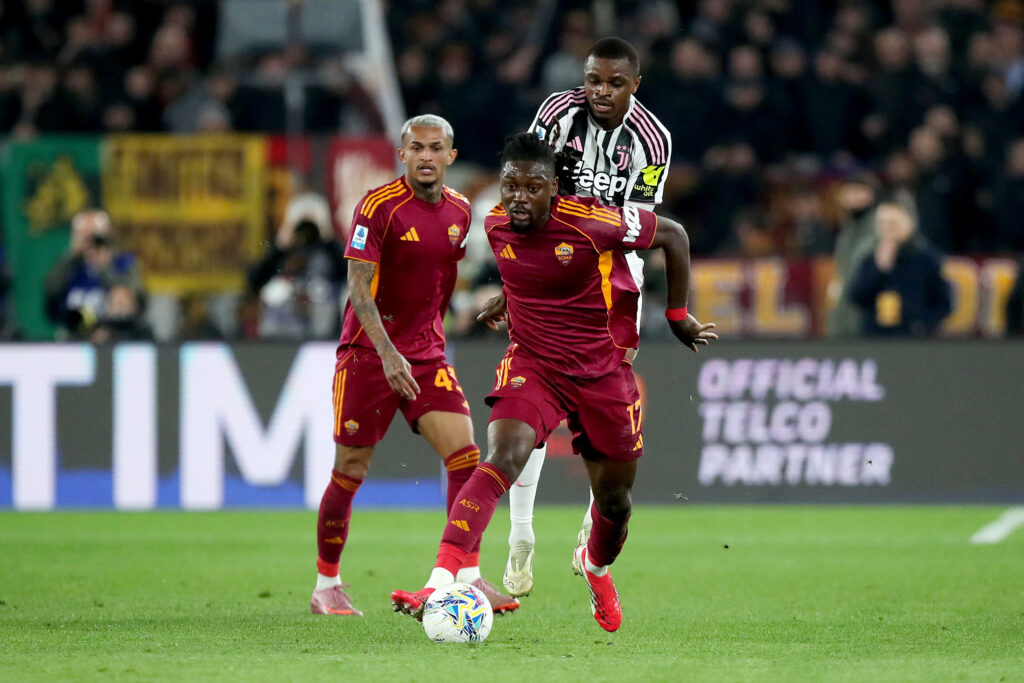 Arsenal make fresh contact over €40m Manu Kone 4 Manu Kone of AS Roma and Pierre Kalulu of Juventus battle for possession during the Serie A match between AS Roma and Juventus FC at Stadio Olimpico on March 01, 2026