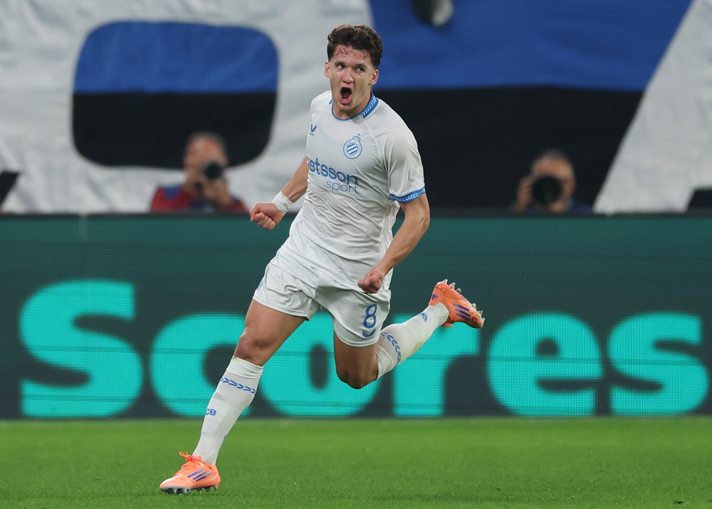 Arsenal working on deal for £34.5m-rated winger 1 Christos Tzolis of Club Brugge celebrates scoring his teams first goal during the UEFA Champions League 2025/26 League Phase MD2 match between Atal...