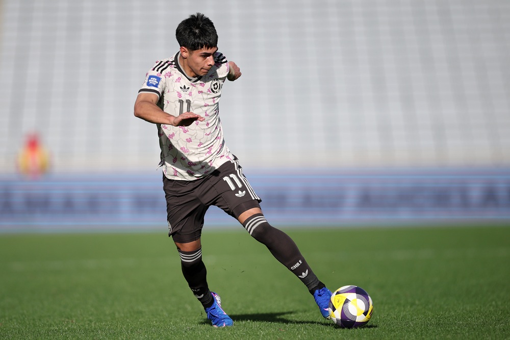 Darío Osorio of Chile kicks the ball during the FIFA Series match between Chile and Cape Verde at Eden Park on March 27, 2026 in Auckland, New Zealand. (Photo by Phil Walter/Getty Images)