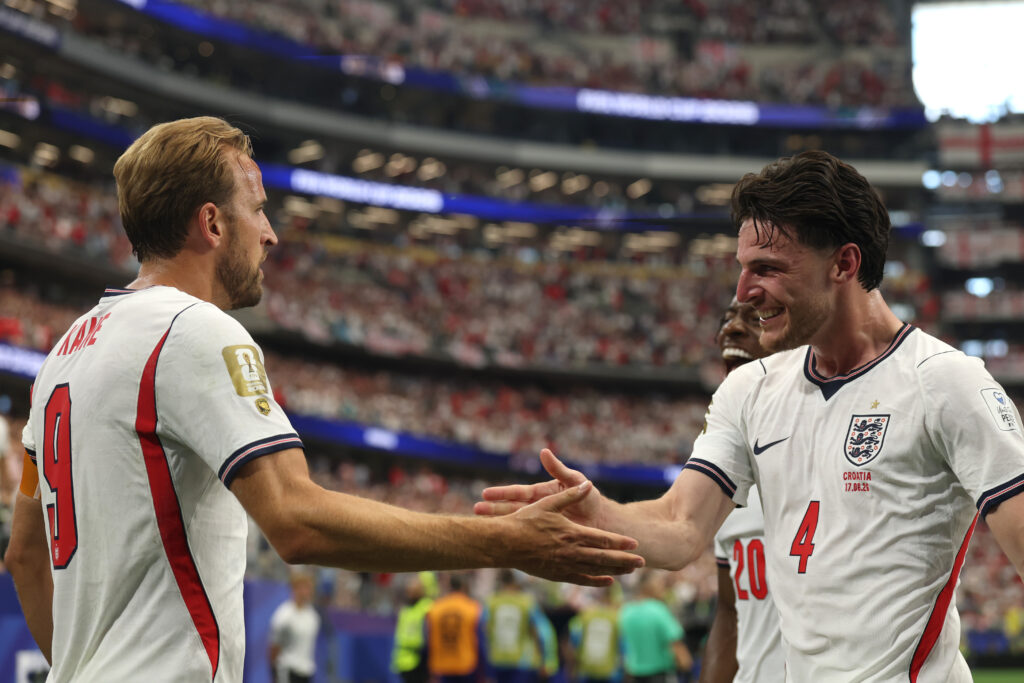Rice credits Arteta and Jover for set-piece transformation 2 Harry Kane #9 of England celebrates with Declan Rice #4 after scoring the team's second goal during the FIFA World Cup 2026 Group L match between England and Croatia at Dallas Stadium on June 17, 2026 in Arlington