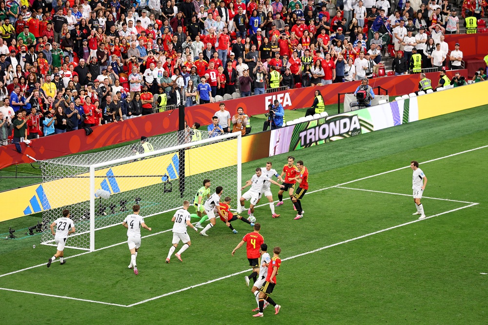 Leandro Trossard #10 of Belgium scores his team's first goal during the FIFA World Cup 2026 Group G match between New Zealand and Belgium at BC Place Vancouver on June 26, 2026 in Vancouver, British Columbia. (Photo by Fran Santiago/Getty Images)