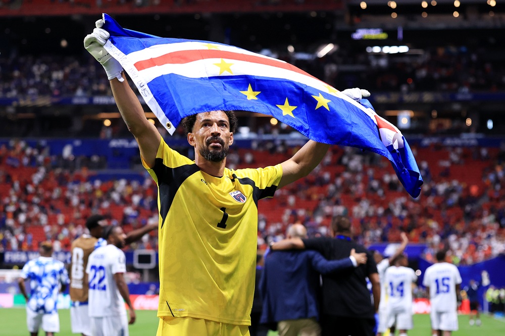 Vozinha #1 of Cabo Verde applaud fans after the 0-0 draw during the FIFA World Cup 2026 Group H match between Spain and Cabo Verde at Atlanta Stadium on June 15, 2026 in Atlanta, Georgia. (Photo by Buda Mendes/Getty Images)