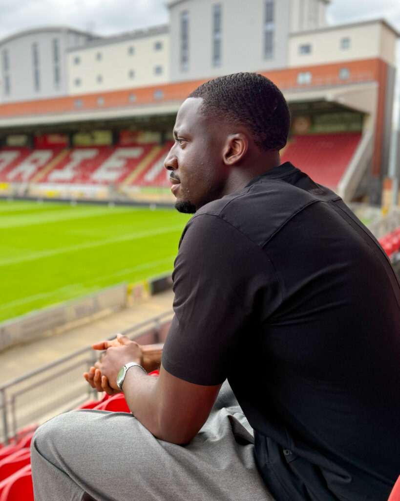 Joseph Olowu after signing for Leyton Orient (Photo via Leyton Orient on Twitter)
