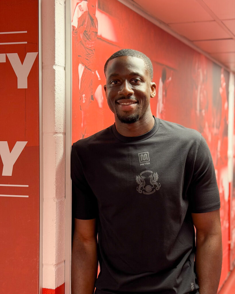Joseph Olowu after signing for Leyton Orient (Photo via Leyton Orient on Twitter)