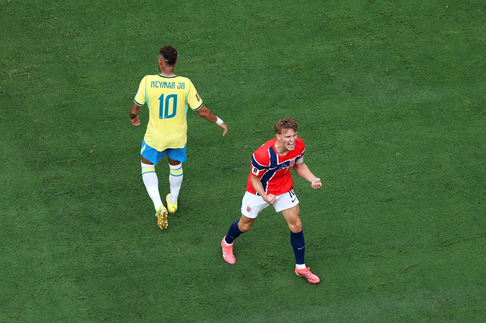 Martin Odegaard #10 of Norway reacts after fouled by Neymar Jr #10 of Brazil during the FIFA World Cup 2026 Round of 16 match between Brazil and Norway at New York New Jersey Stadium on July 05, 2026 in East Rutherford, New Jersey. (Photo by Dan Mullan/Getty Images)