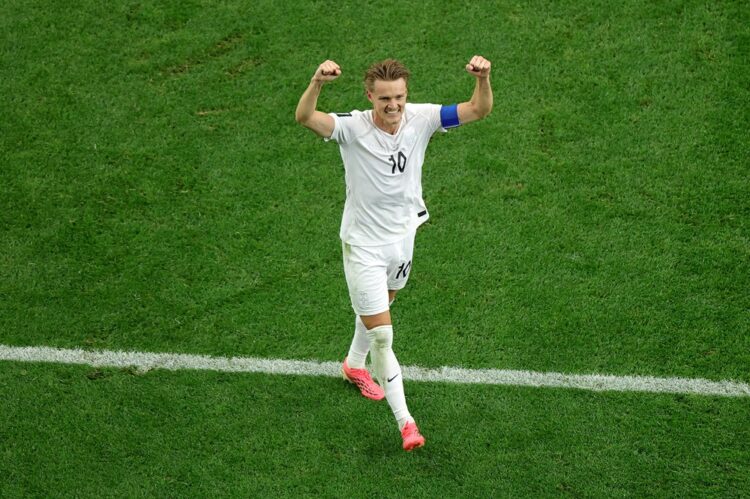 Martin Odegaard #10 of Norway celebrates after the 2-1 win during the FIFA World Cup 2026 Round Of 32 match between Cote d'Ivoire and Norway at Dal...