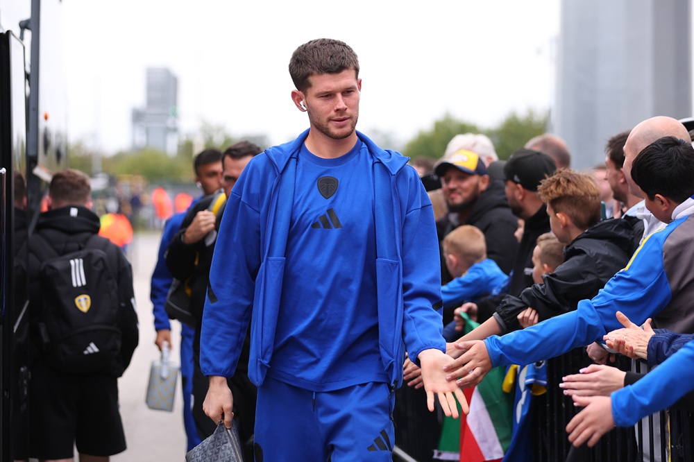 Illan Meslier of Leeds United arrives at the stadium prior to during the Premier League match between Leeds United and Bournemouth at Elland Road on September 27, 2025 in Leeds, England. (Photo by Ed Sykes/Getty Images)