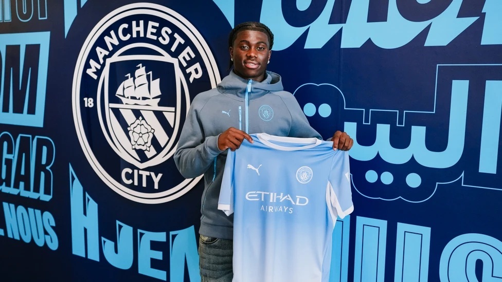 Arsenal target completes transfer to Manchester City 1 Jeremy Monga signing for Manchester City (Photo via ManCity.com)