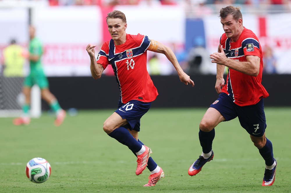 Odegaard set Arsenal World Cup record before elimination 4 Alexander Sorloth #7 and Martin Odegaard #10 of Norway chase after the ball during the FIFA World Cup 2026 Quarter Final match between Norway and England at Miami Stadium on July 11, 2026 in Miami Gardens, Florida. (Photo by Richard Pelham/Getty Images)