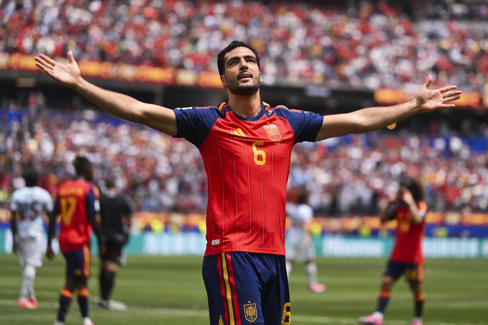 Spain legend compares Arsenal star to David Villa 1 Mikel Merino #6 of Spain celebrates scoring his team's second goal during the FIFA World Cup 2026 Quarter Final match between Spain and Belgium at ...