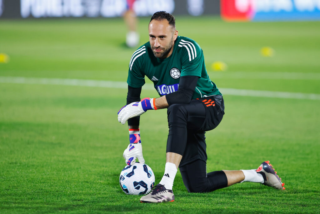 Ex-Gunner finds new club in Mexico 2 David Ospina of Colombia warms up prior to the South American Qualifier match between Uruguay and Colombia at Centenario Stadium on November 15