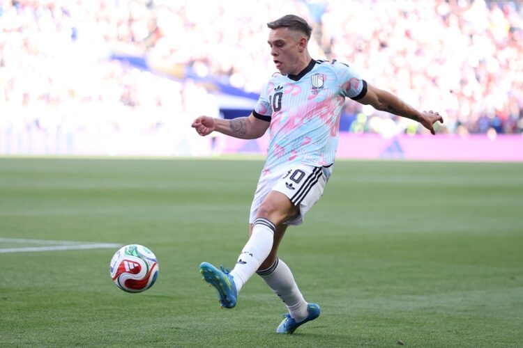Leandro Trossard #10 of Belgium controls the ball during the FIFA World Cup 2026 Round of 16 match between USA and Belgium at Seattle Stadium on Ju...