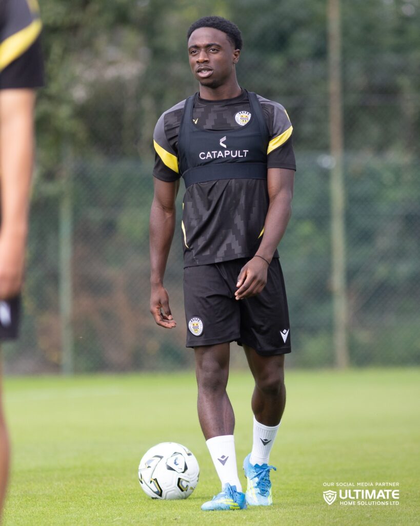 Ismeal Kabia with St. Mirren (Photo via St. Mirren Football Club on Instagram)