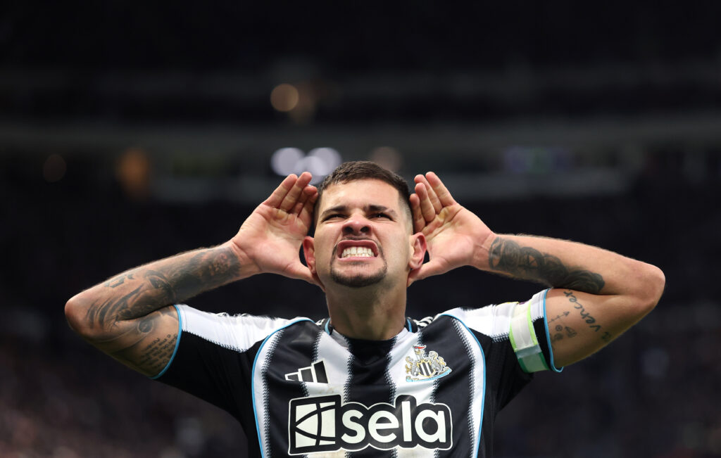 NEWCASTLE UPON TYNE, ENGLAND - JANUARY 04: Bruno Guimaraes of Newcastle celebrates after scoring the first Newcastle goal during the Premier League match between Newcastle United and Crystal Palace at St James' Park on January 04, 2026 in Newcastle upon Tyne, England. (Photo by Stu Forster/Getty Images)
