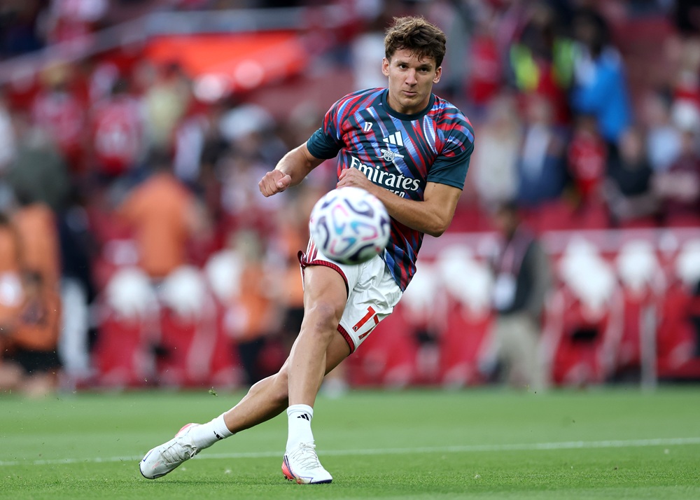 Tzolis credits Arsenal fans for his impressive debut