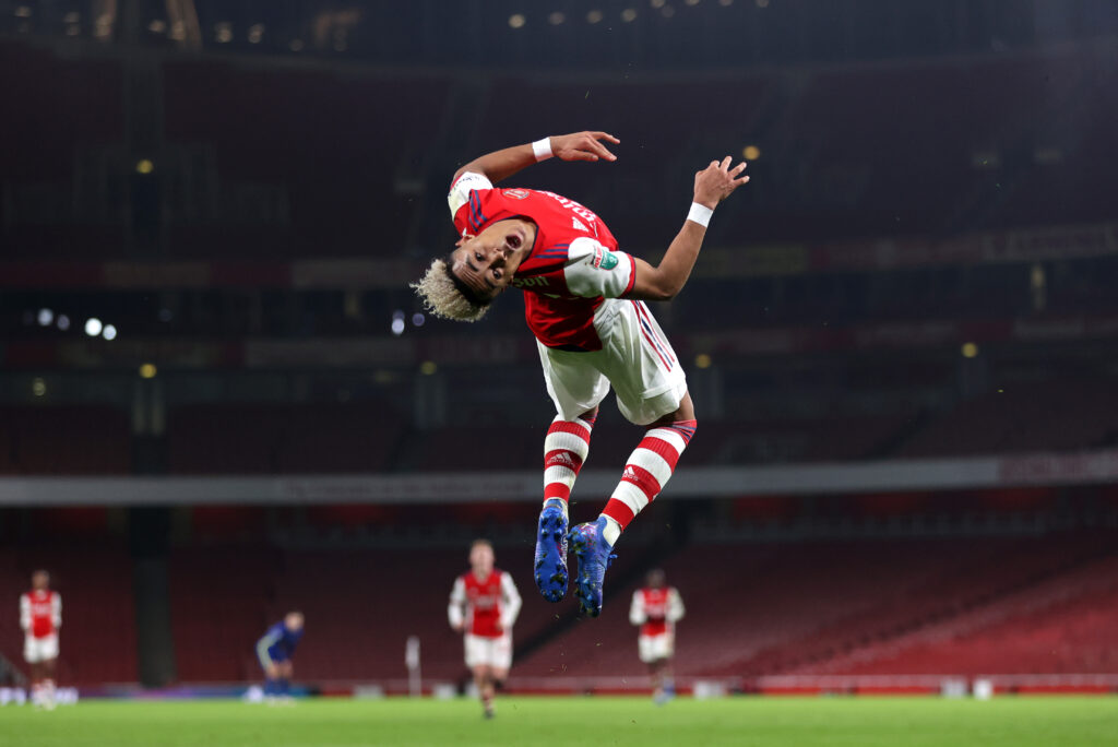 LONDON, ENGLAND - JANUARY 11: Omari Hutchinson of Arsenal celebrates scoring his sides third goal during the Papa John's Trophy match between Arsenal U21 and Chelsea U21 at Emirates Stadium on January 11, 2022 in London, England. (Photo by Alex Pantling/Getty Images)