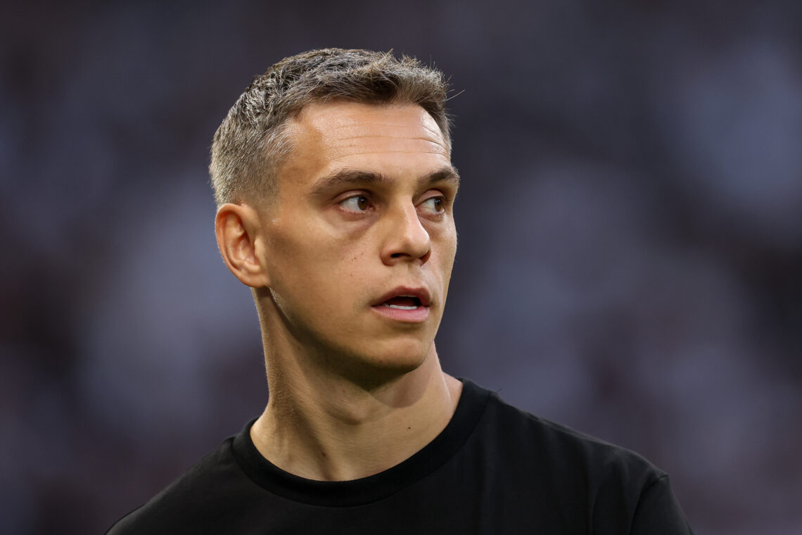 Leandro Trossard makes Besiktas debut in Europa League 1 ISTANBUL, TURKEY - AUGUST 13: Leandro Trossard of Besiktas looks on during the UEFA Europa League 2026/27 third qualifying round second leg match b...