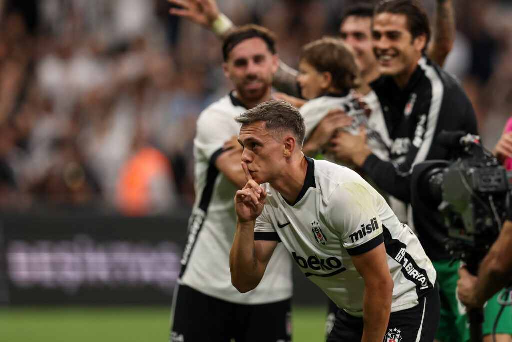 Leandro Trossard makes Besiktas debut in Europa League 2 ISTANBUL, TURKEY - AUGUST 13: Leandro Trossard of Besiktas celebrates victory during the UEFA Europa League 2026/27 third qualifying round second leg match between Besiktas JK and Hradec Kralove at Besiktas Park on August 13, 2026 in Istanbul, Turkey. (Photo by Ahmad Mora/Getty Images)