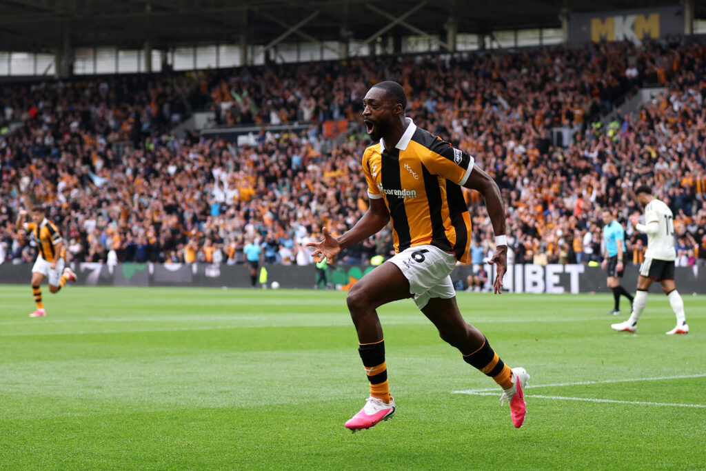 Former Arsenal youngster helps Hull shock Man United 2 HULL, ENGLAND - AUGUST 22: Semi Ajayi of Hull City celebrates scoring his team’s first goal during the Premier League 2026/27 match between Hull City and Manchester United at MKM Stadium on August 22, 2026 in Hull, England. (Photo by George Wood/Getty Images)