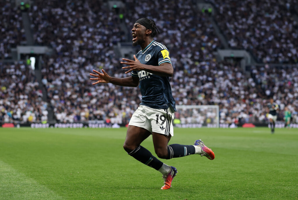LONDON, ENGLAND - AUGUST 29: Anthony Elanga of Newcastle United celebrates scoring his team’s first goal during the Premier League 2026/27 match between Tottenham Hotspur and Newcastle United at Tottenham Hotspur Stadium on August 29, 2026 in London, England. (Photo by Richard Heathcote/Getty Images)