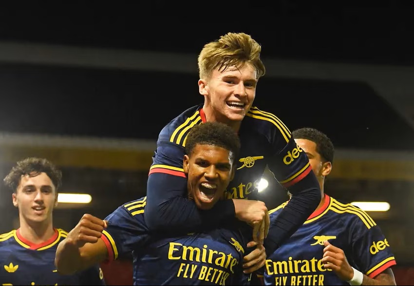 Ex-Manchester United 19yo shines for Arsenal again in EFL Trophy win 2 Andre Harriman-Annous celebrates a goal for Arsenal (Photo via Arsenal.com)