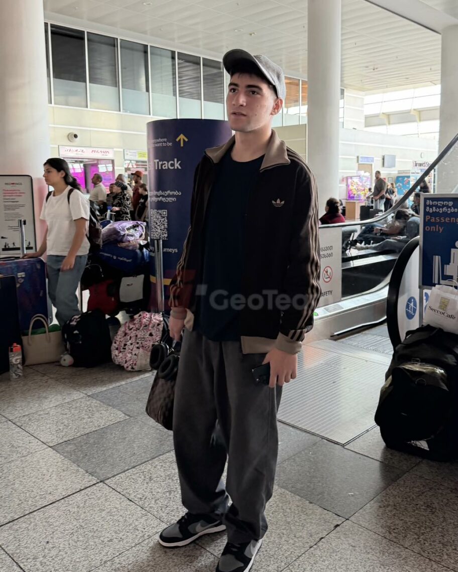Andria Bartishvili on his way to Arsenal (Photo via Geo__team on Instagram)