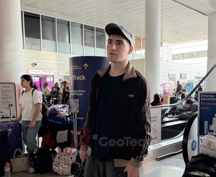 Andria Bartishvili on his way to Arsenal (Photo via Geo__team on Instagram)