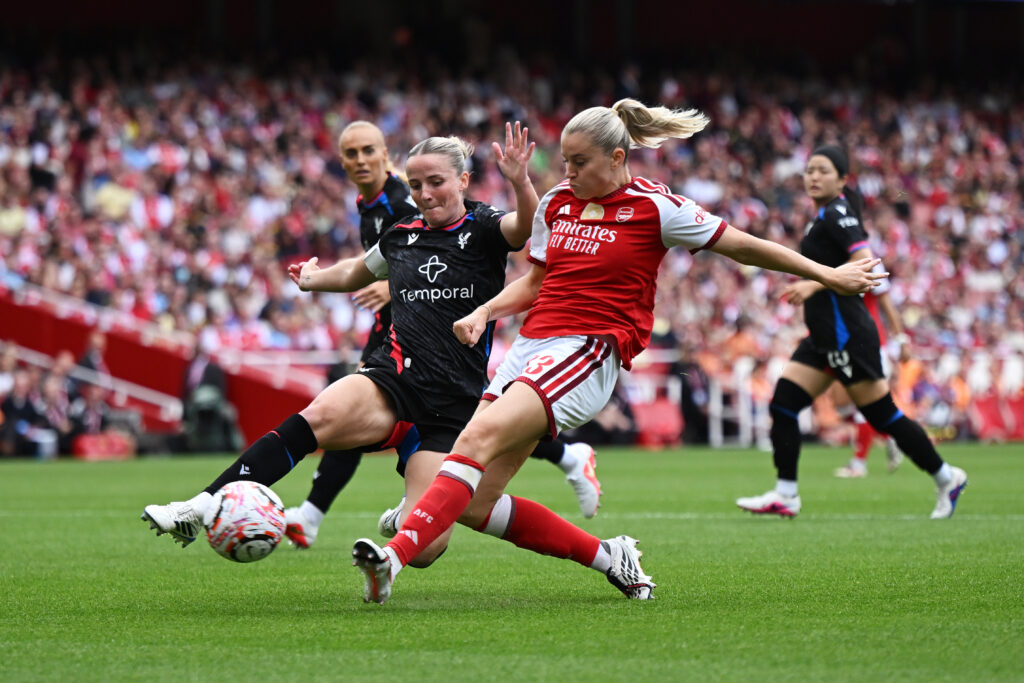 LONDON, ENGLAND - SEPTEMBER 13: Alessia Russo of Arsenal shoots under pressure from Aimee Everett of Crystal Palace during the Barclays Women's Super League 2026/27 match between Arsenal FC and Crystal Palace FC at Emirates Stadium on September 13, 2026 in London, England. (Photo by Mike Hewitt/Getty Images)