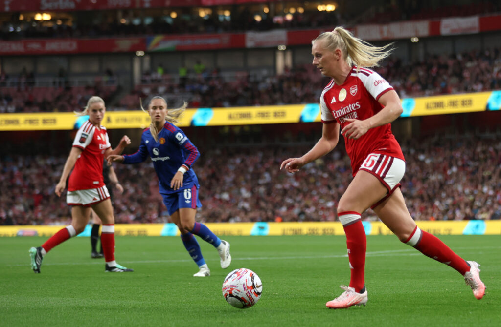 LONDON, ENGLAND - SEPTEMBER 19: Stina Blackstenius of Arsenal runs with the ball during the Barclays Women's Super League 2026/27 match between Arsenal FC and Manchester United at Emirates Stadium on September 19, 2026 in London, England. (Photo by Sarah Ray-Gain/Getty Images)