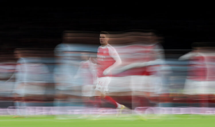 LONDON, ENGLAND - DECEMBER 03: Viktor Gyokeres of Arsenal in action during the Premier League match between Arsenal and Brentford at Emirates Stadi...