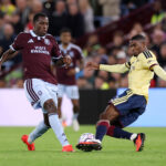 BIRMINGHAM, ENGLAND - AUGUST 31: Nicolas Jackson of Aston Villa is challenged by Cristhian Mosquera of Arsenal during the Premier League 2026/27 match between Aston Villa FC and Arsenal FC at Villa Park on August 31, 2026 in Birmingham, England. (Photo by Carl Recine/Getty Images)