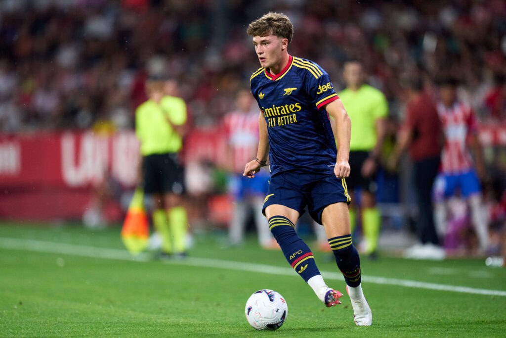 GIRONA, SPAIN - AUGUST 01: Ceadach O'Neill of Arsenal FC runs with the ball during the pre-season friendly match between Girona FC and Arsenal FC at Montilivi Stadium on August 01, 2026 in Girona, Spain. (Photo by Alex Caparros/Getty Images)