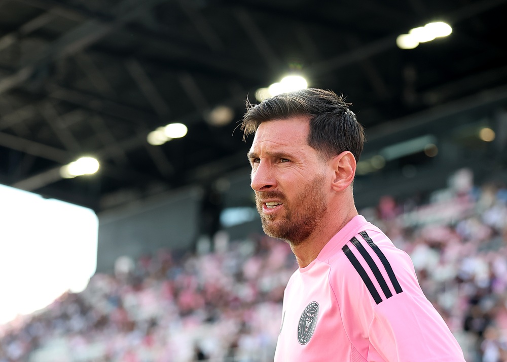 Lionel Messi #10 of Inter Miami CF warms up before the Audi 2025 MLS Cup Final match between Inter Miami CF and Vancouver Whitecaps FC at Chase Stadium on December 06, 2025 in Fort Lauderdale, Florida. (Photo by Elsa/Getty Images)