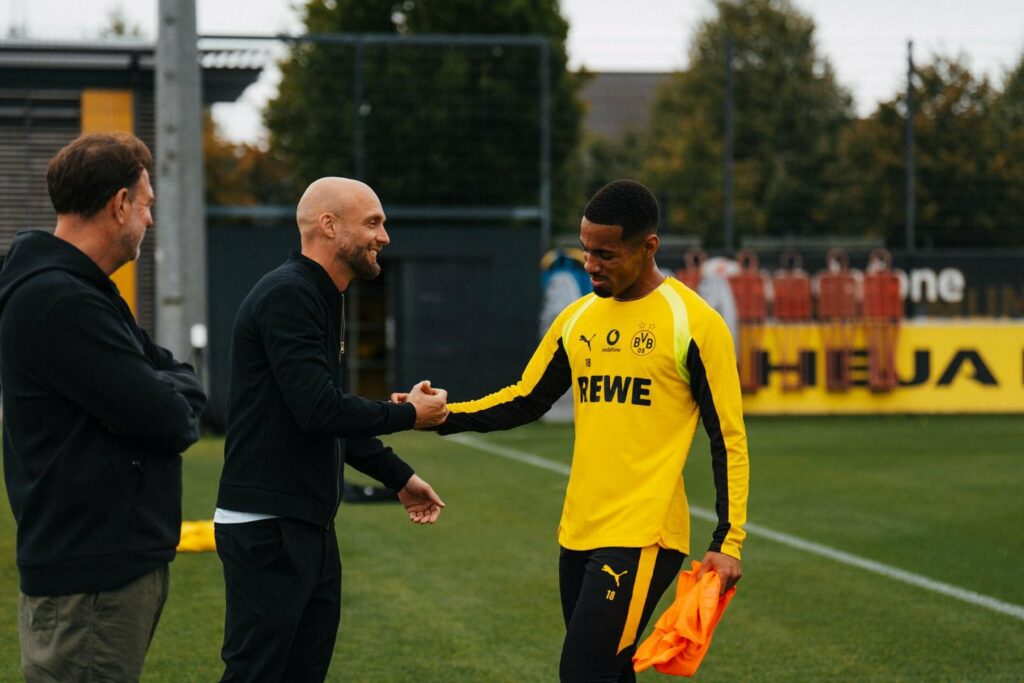 Ethan Nwaneri in training with Borussia Dortmund (Photo via BVB.de)