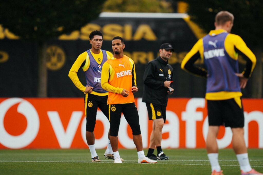 Ethan Nwaneri in training with Borussia Dortmund (Photo via BVB.de)