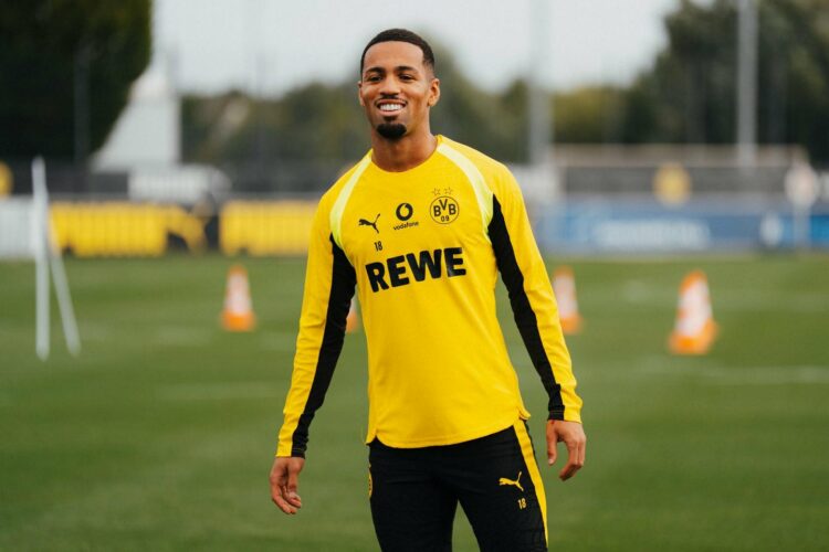 Ethan Nwaneri in training with Borussia Dortmund (Photo via BVB.de)