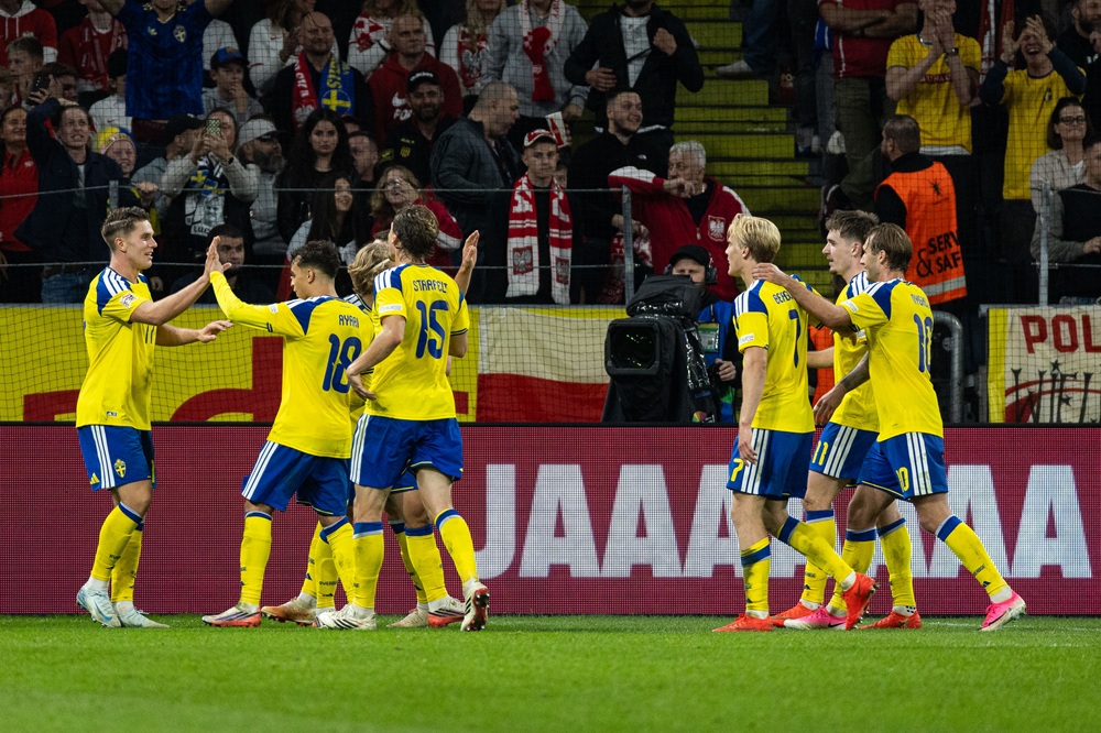 Viktor Gyokeres of Sweden celebrates with teammates after scoring 3-1 during the UEFA Nations League 2026/27 group phase match between Sweden and Poland at Strawberry Arena on September 28, 2026 in Solna, Sweden. (Photo by Michael Campanella/Getty Images)