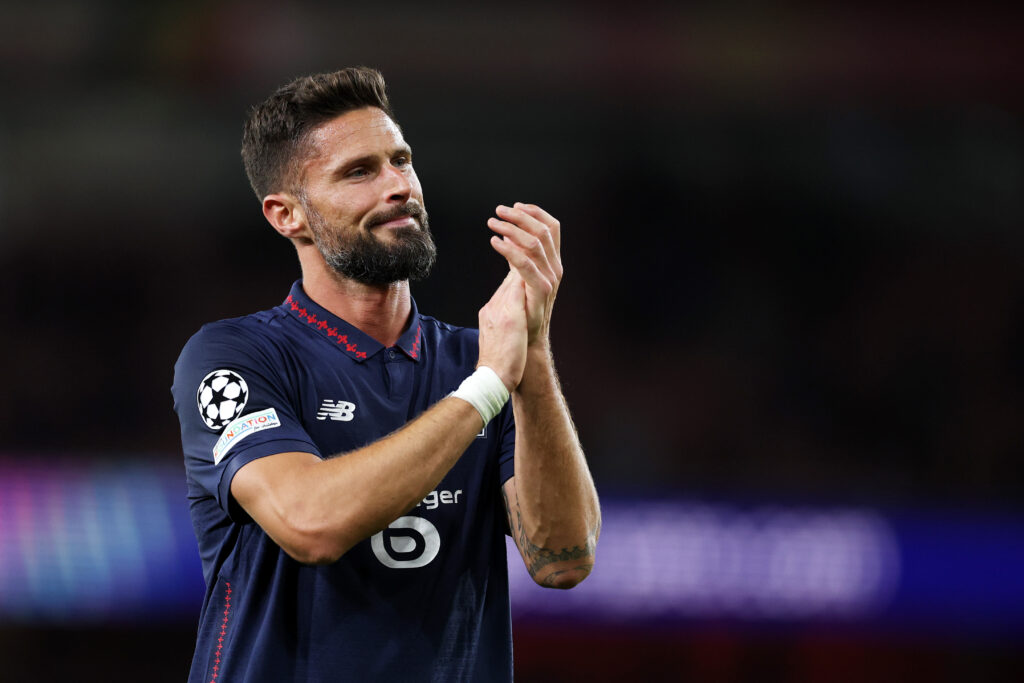Lille blow chance to top Ligue 1 after Arsenal defeat 2 LONDON, ENGLAND - OCTOBER 13: Olivier Giroud of LOSC Lille applauds the fans after the team's defeat in the UEFA Champions League 2026/27 League Phase MD2 match between Arsenal FC and LOSC Lille at Arsenal Stadium on October 13, 2026 in London, England. (Photo by Justin Setterfield/Getty Images)