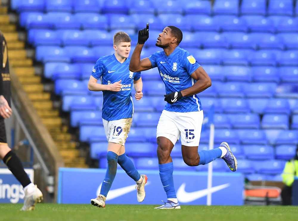 Chuks Aneke of Birmingham City celebrates scoring their first goal during the Sky Bet Championship match between Birmingham City and Queens Park Rangers at St Andrew's Trillion Trophy Stadium on January 02, 2022 in Birmingham, England. (Photo by Tony Marshall/Getty Images)