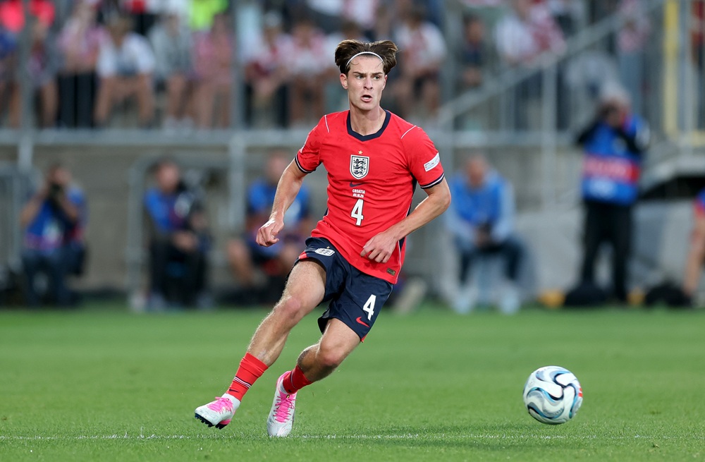 Arsenal transfer target suffers 2-month injury after Rice comparisons 2 England's Alex Scott during the UEFA Nations League 2026/27 group phase match between Croatia and England at Stadion HNK Rijeka on October 03, 2026 in Rijeka, Croatia. (Photo by Carl Recine/Getty Images)