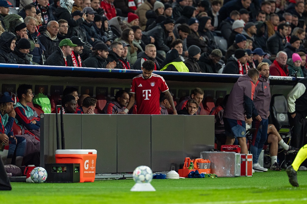 Luis Díaz reacts after his substitution during the UEFA Champions League 2026/27 League Phase MD3 match between FC Bayern München and Arsenal FC at Football Arena Munich on October 21, 2026 in Munich, Germany. (Photo by Leonhard Simon/Getty Images)