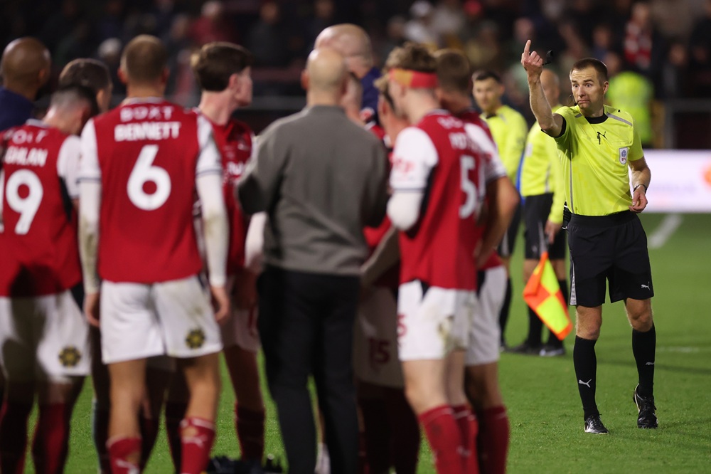 Why the penalty shootout coin-toss needs changing 4 Referee Michael Salisbury reacts before the penalty shootout during the Carabao Cup Fourth Round match between Fleetwood Town and Arsenal at Highbury Stadium on October 27, 2026 in Fleetwood, England. (Photo by Carl Recine/Getty Images)