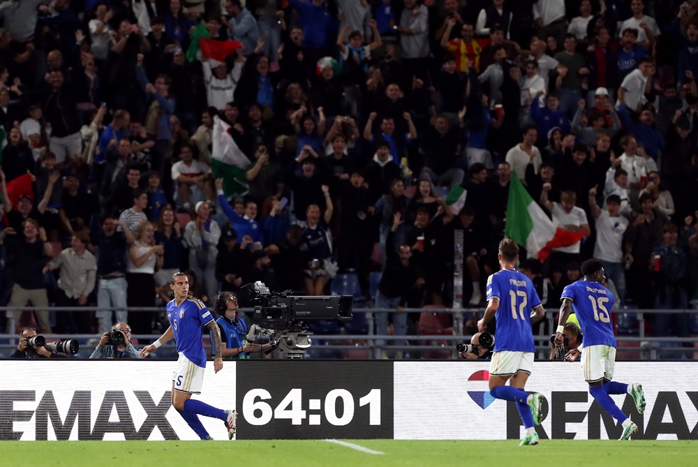 Manager praises Arsenal 'leader' after emotional 1st international goal 3 Riccardo Calafiori of Italy celebrates scoring his team’s second goal during the UEFA Nations League 2026/27 group phase match between Italy and Türkiye at Renato Dall'Ara Stadium on October 05, 2026 in Bologna, Italy. (Photo by Marco Luzzani/Getty Images)
